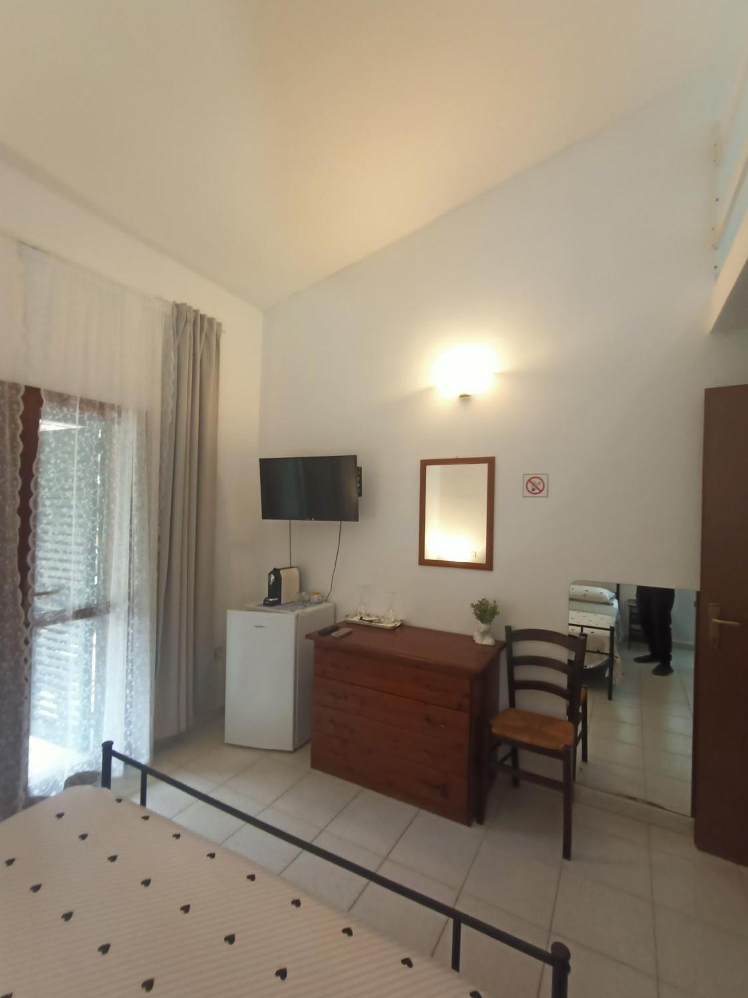 Agriturismo Il Cipresso Vada Bagian luar foto